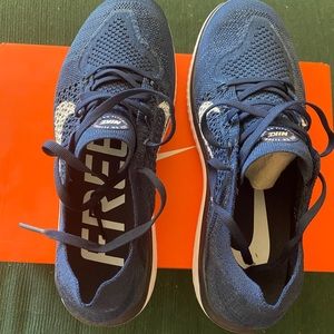 Brand new Nike men’s athletic shoes